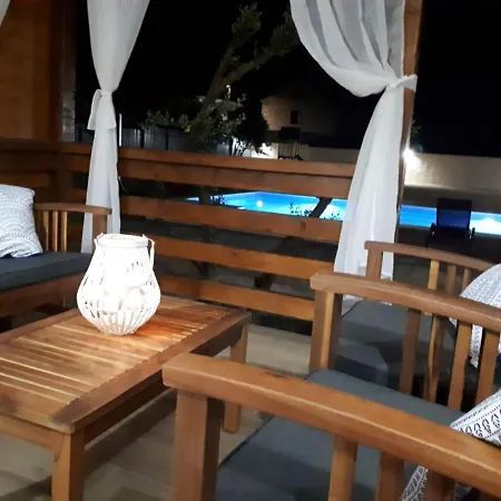 Elegant Mobile In Drage With Swimming Pool Tatil Evi *