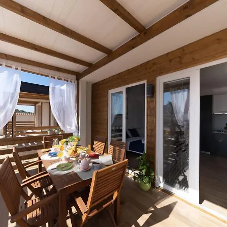 Сasa de vacaciones Elegant Mobile In Drage With Swimming Pool